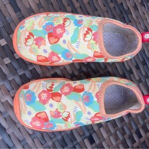 Kids Floral Slip-On Water Shoes - Orange Floral